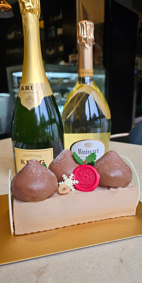 Hazelnut & Chocolate Pleasure Logcake