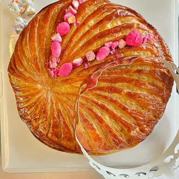 (Pre-order, only available from 14th Dec '23 to 14th Jan'24 )Lyonnaise Pink Praline Galette des Rois