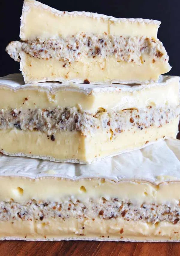 Atout Signature Truffle Brie Cheese (200gm)